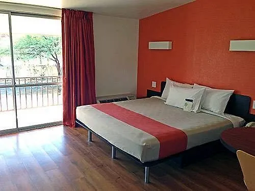 The Ellsworth Hotel, An Ascend Collection Hotel